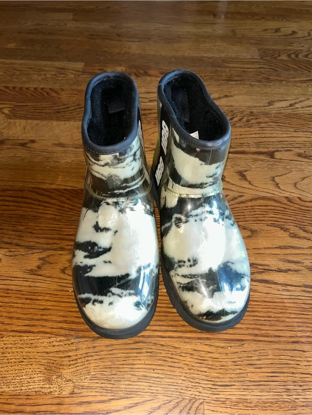UGG Women’s Tie Dye Waterproof Rain Boots Black White Size 9